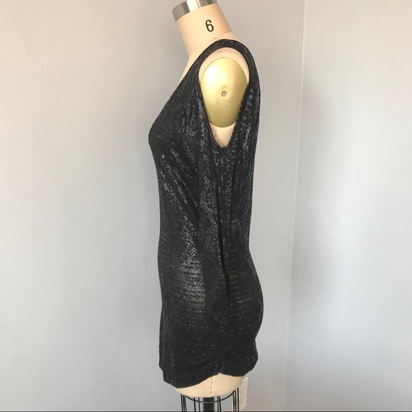 Cache Cold Shoulder Top - Picture 3 of 8